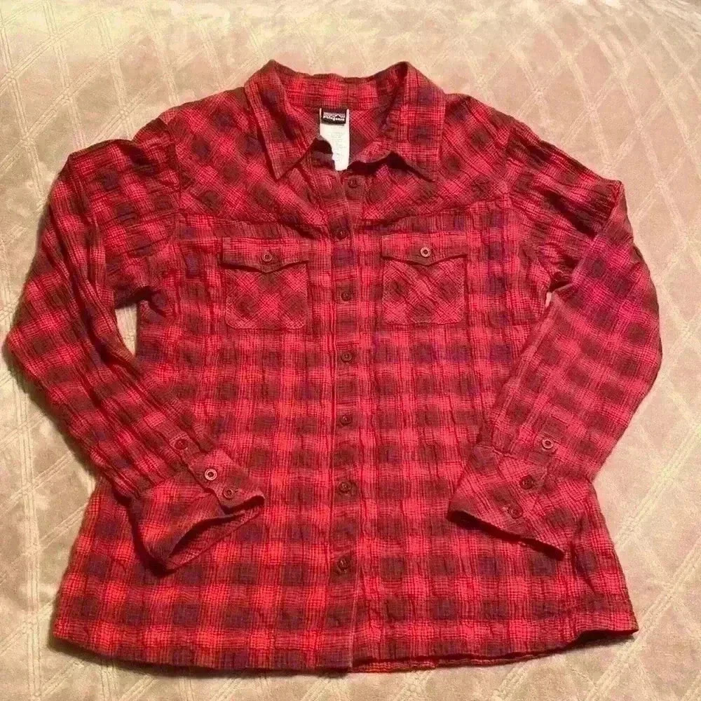 Patagonia Woman’s Red & Black Plaid Cotton Long Sleeve Button Front Shirt Size 4